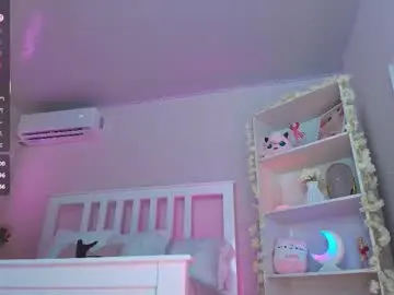 Ely_cherry18  live sex cam