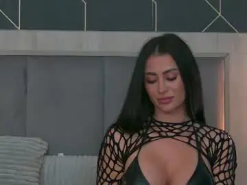 Emylaveau  live sex cam