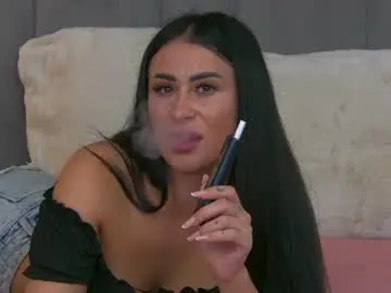 Emylaveau  live sex cam