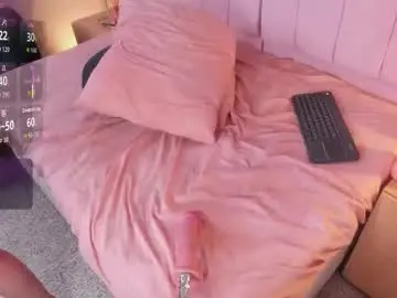 Hillarycollins  live sex cam