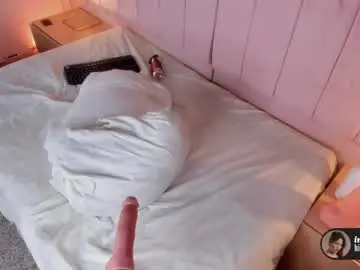 Hillarycollins  live sex cam