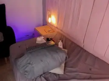 Hillarycollins  live sex cam