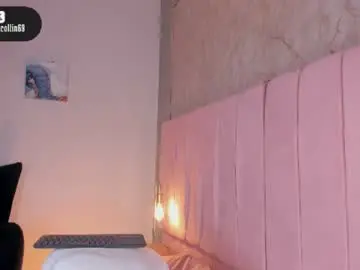 Hillarycollins  live sex cam