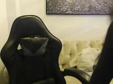 Laksmy_v  live sex cam