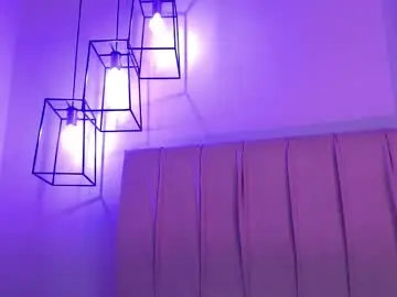 Meridadunbroch  live sex cam