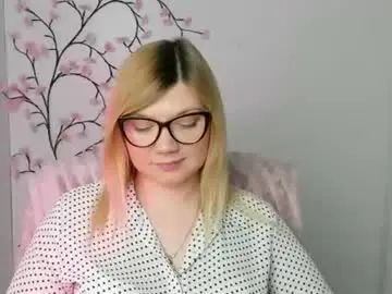 Molly_moree  live sex cam