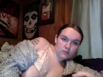 Musicslut420  live sex cam