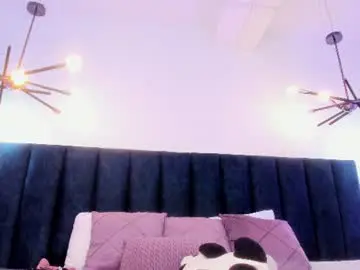 Pucca7  live sex cam