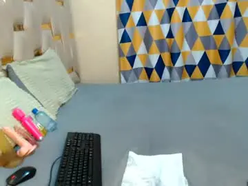 Remmyqueen  live sex cam
