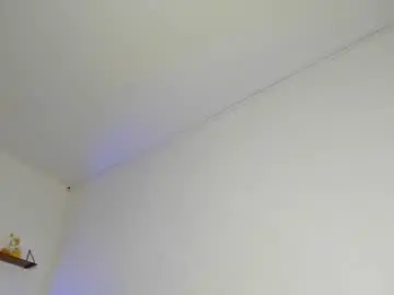 Bellaastorm  live sex cam