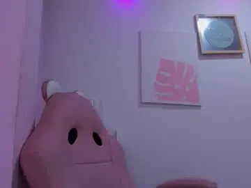 Evelin_shy  live sex cam