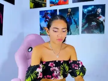 Evelin_shy  live sex cam