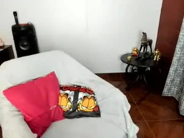 Luscious86  live sex cam