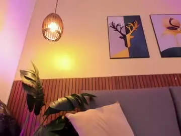Melinacruzz  live sex cam