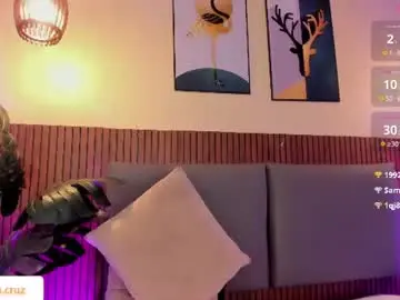 Melinacruzz  live sex cam
