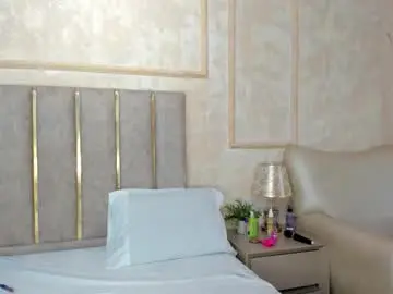 Miaasummer  live sex cam