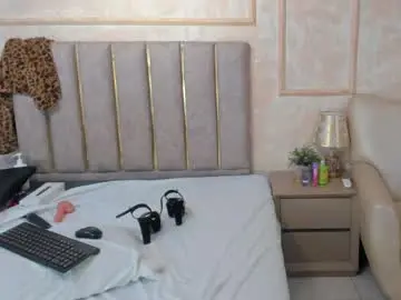 Miaasummer  live sex cam