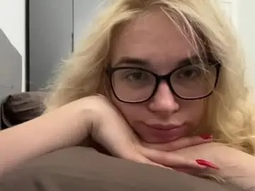 Missyrattana  live sex cam