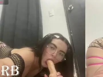 Nicol_812  live sex cam