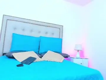 Sofhyalove  live sex cam