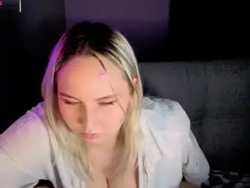 Xmilaboobsx  live sex cam