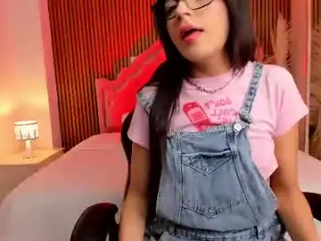 Carolinakallewar  live sex cam