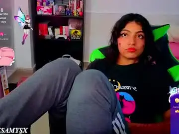 Helia_n_amy  live sex cam