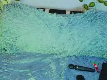 Kitty_bloom2  live sex cam