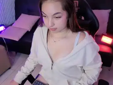 Lally_tay  live sex cam