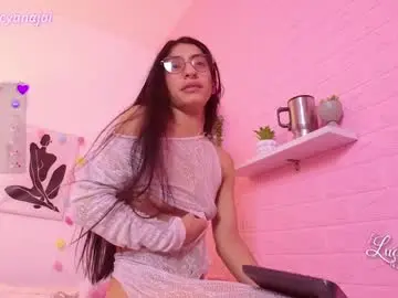 Lucy_joi  live sex cam