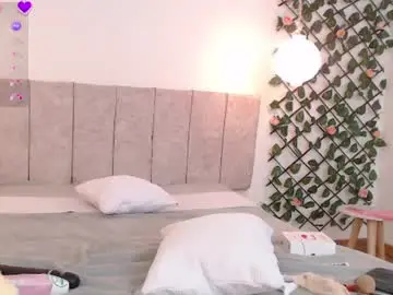Lucy_joi  live sex cam