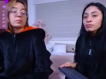 Lucy_joi  live sex cam