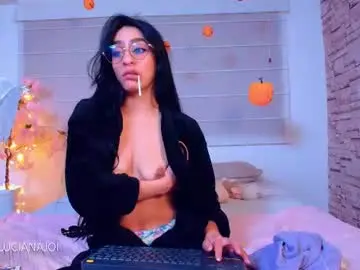 Lucy_joi  live sex cam
