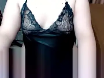 Squirtmoms  live sex cam