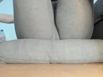 Wet_pants2022  live sex cam