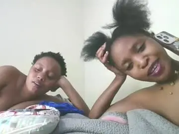 Dollythegirl  live sex cam