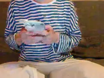 Eroticdasha  live sex cam