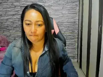 Milf_julianna  live sex cam
