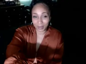 Msbaddiebae  live sex cam