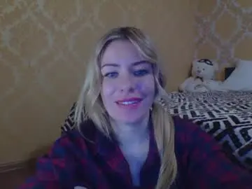 Softy_aura  live sex cam