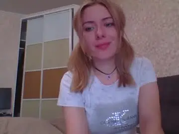 Softy_aura  live sex cam