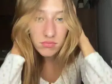 Adellqueen  live sex cam