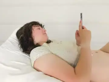 Angelicmoon  live sex cam