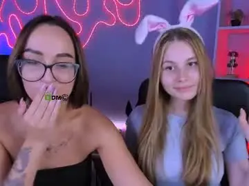 Ava_gllow  live sex cam