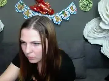 Elizabethgloww  live sex cam