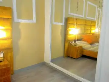 Gia_bell  live sex cam