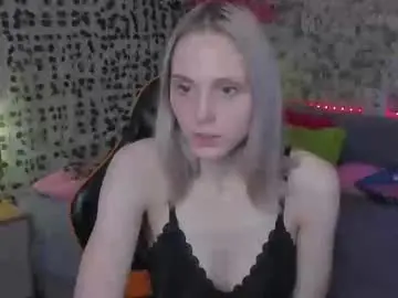 Gina_lovelyy  live sex cam