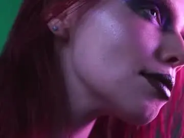 Ginger_hugs  live sex cam