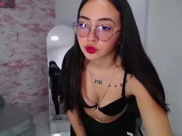 Miss_andrea_t  live sex cam