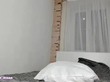 Ary_mia  live sex cam